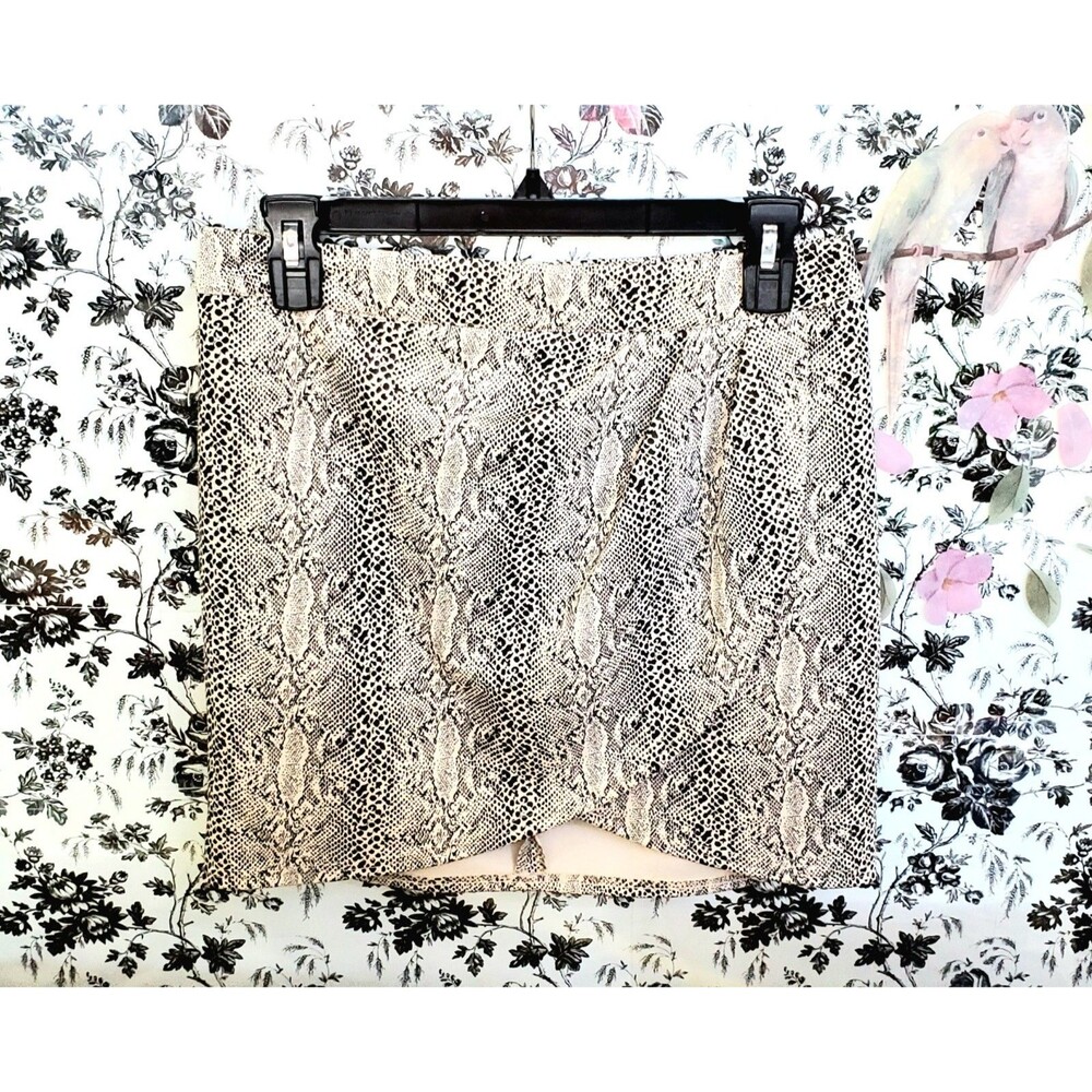 Altar'd State Tulip Mini Skirt Size Medium Snakeskin Print Wrap Stretch Zip Back